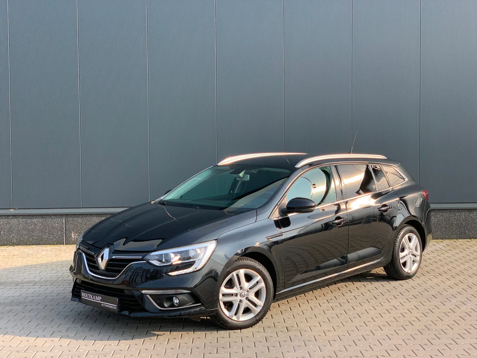 Renault Mégane (2016) — foto 1