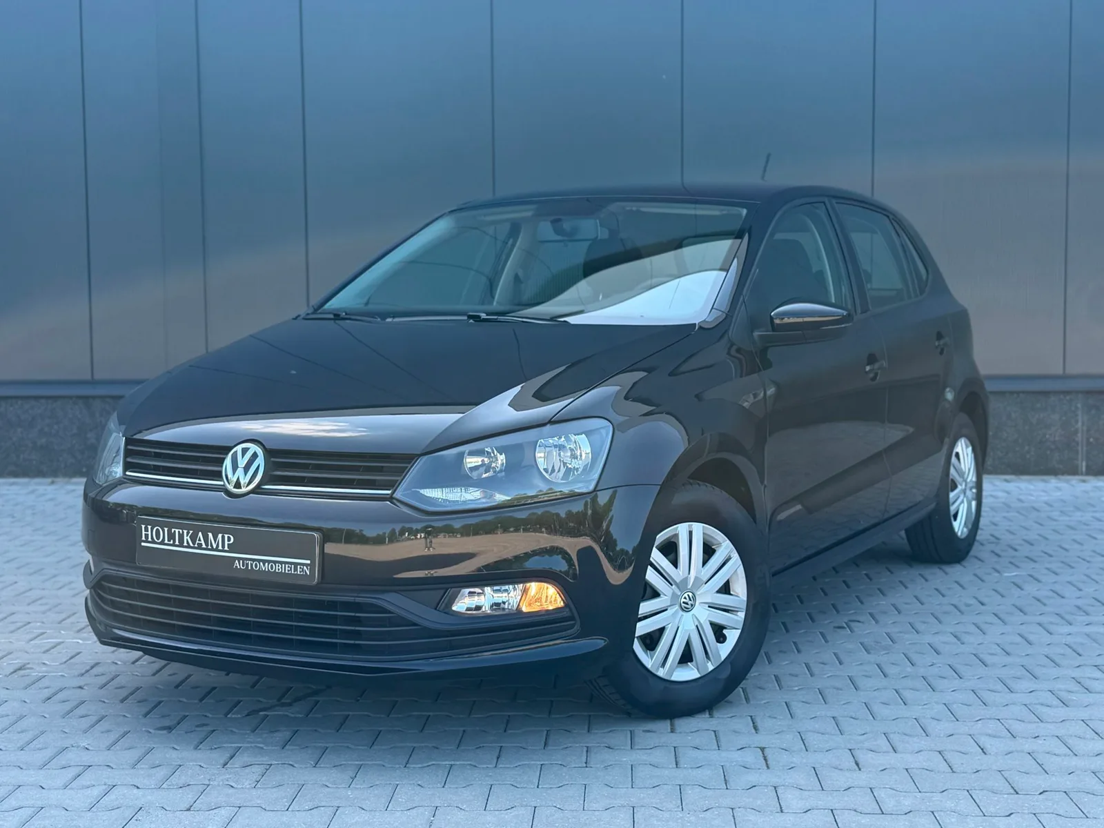 Volkswagen Polo (2017) — foto 1