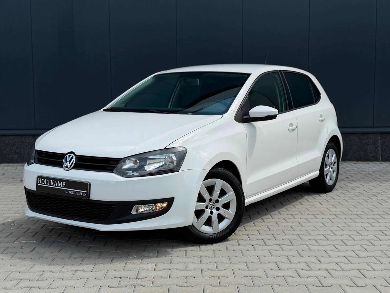 Volkswagen Polo (2009) — foto 1