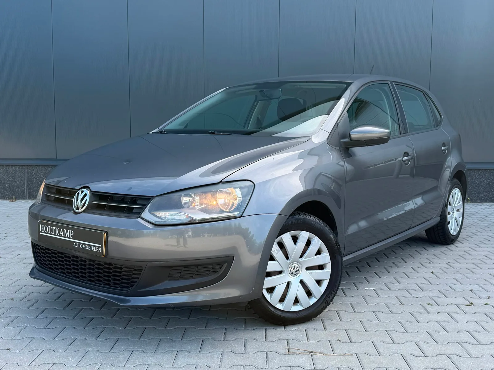 Volkswagen Polo (2010) — foto 1
