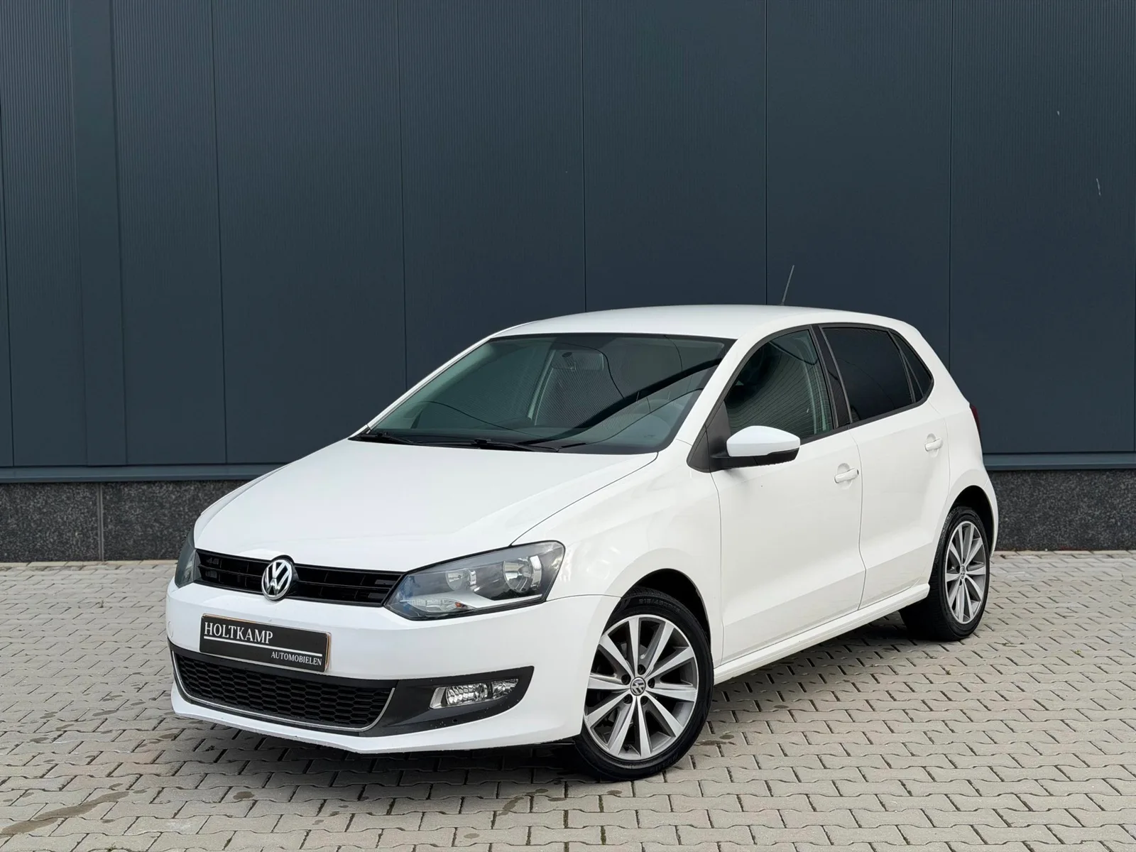 Volkswagen Polo (2012) — foto 1