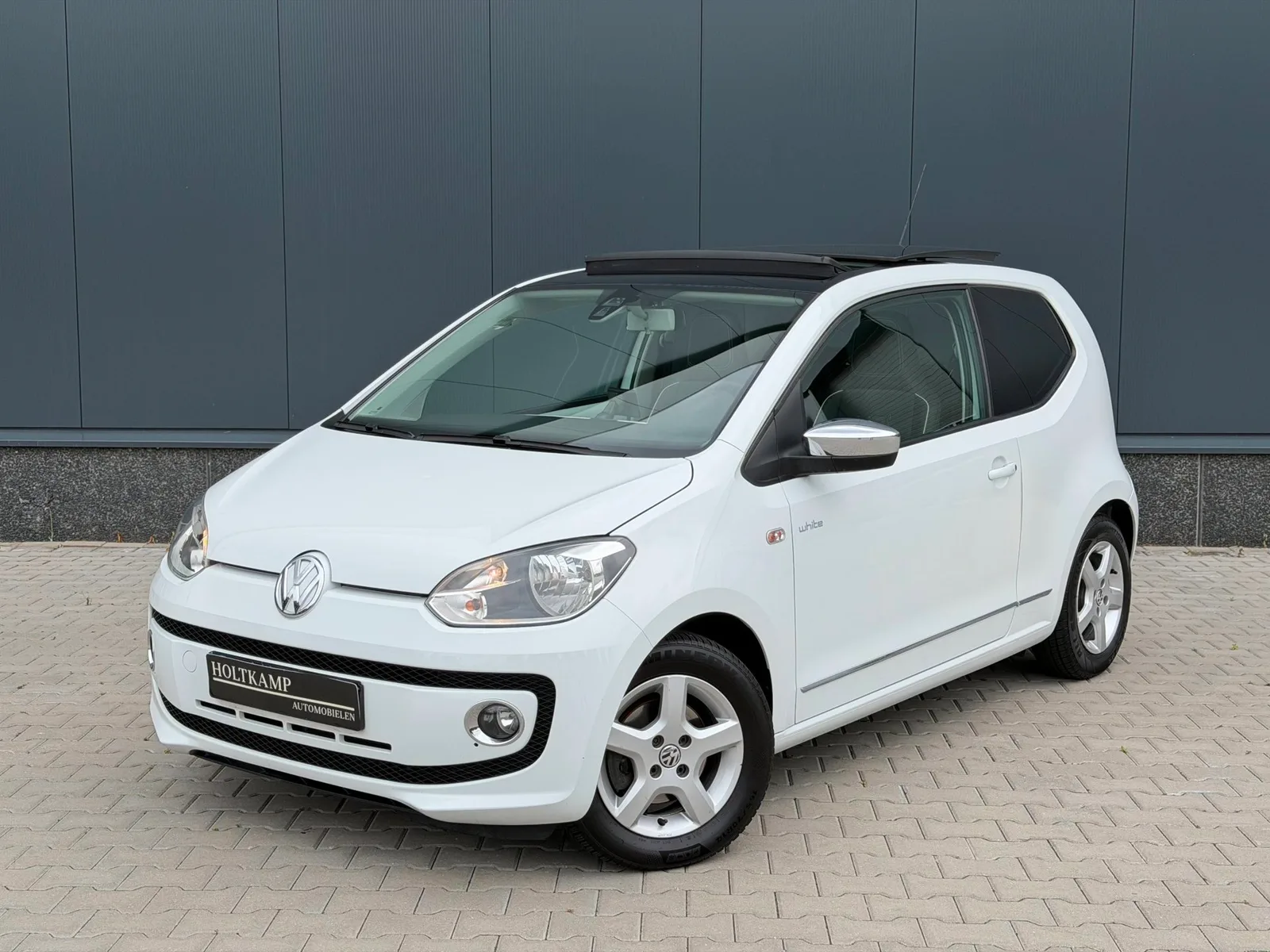 Volkswagen Up! (2012) — foto 1