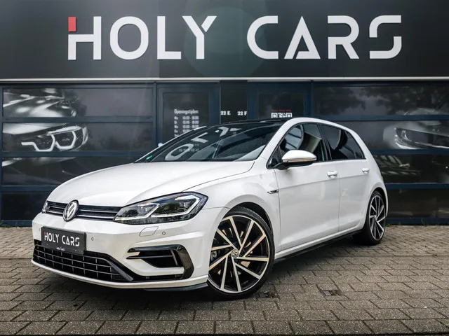 Volkswagen Golf (2019) — foto 1