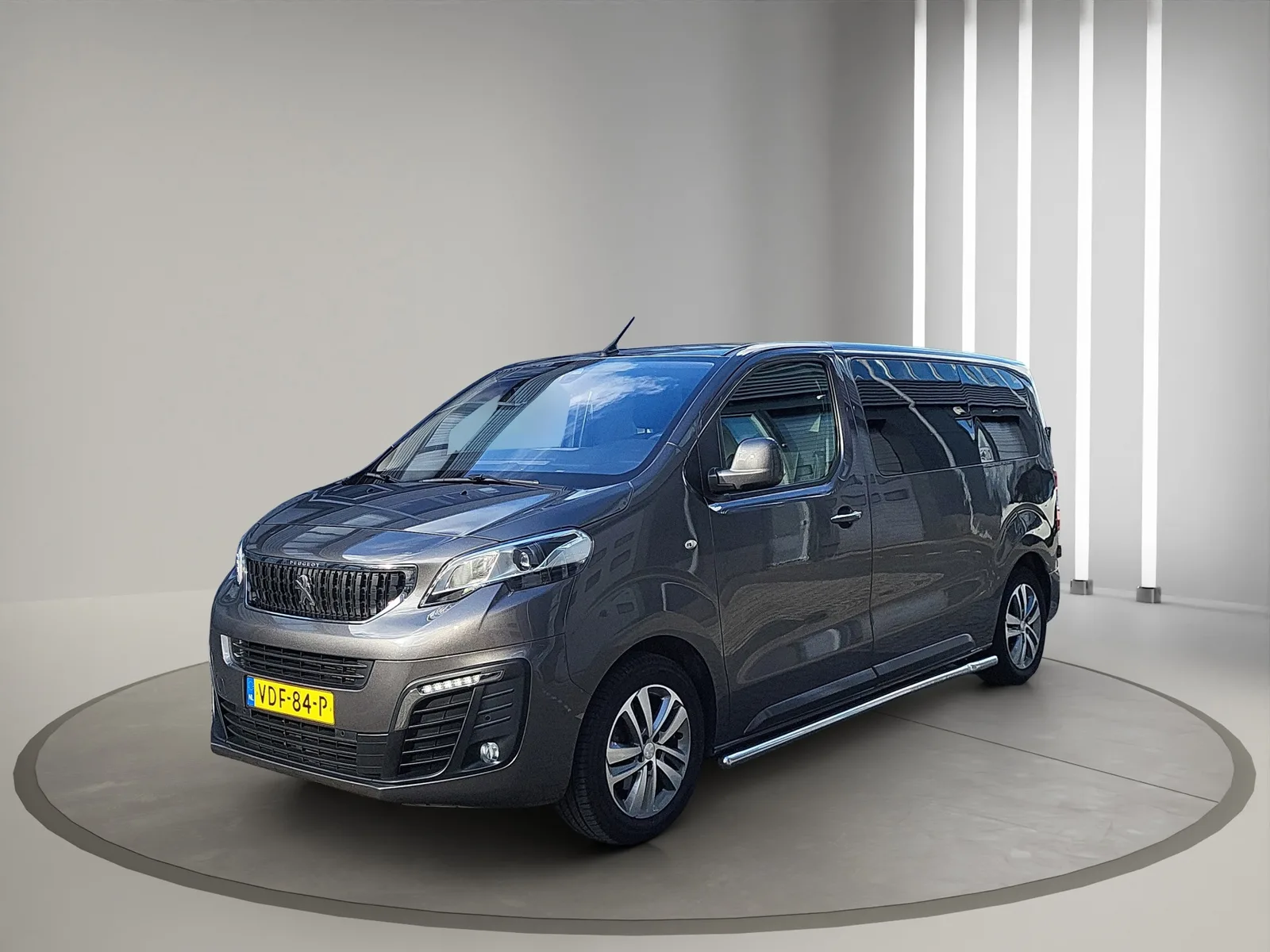 Peugeot Expert (2019) — foto 1