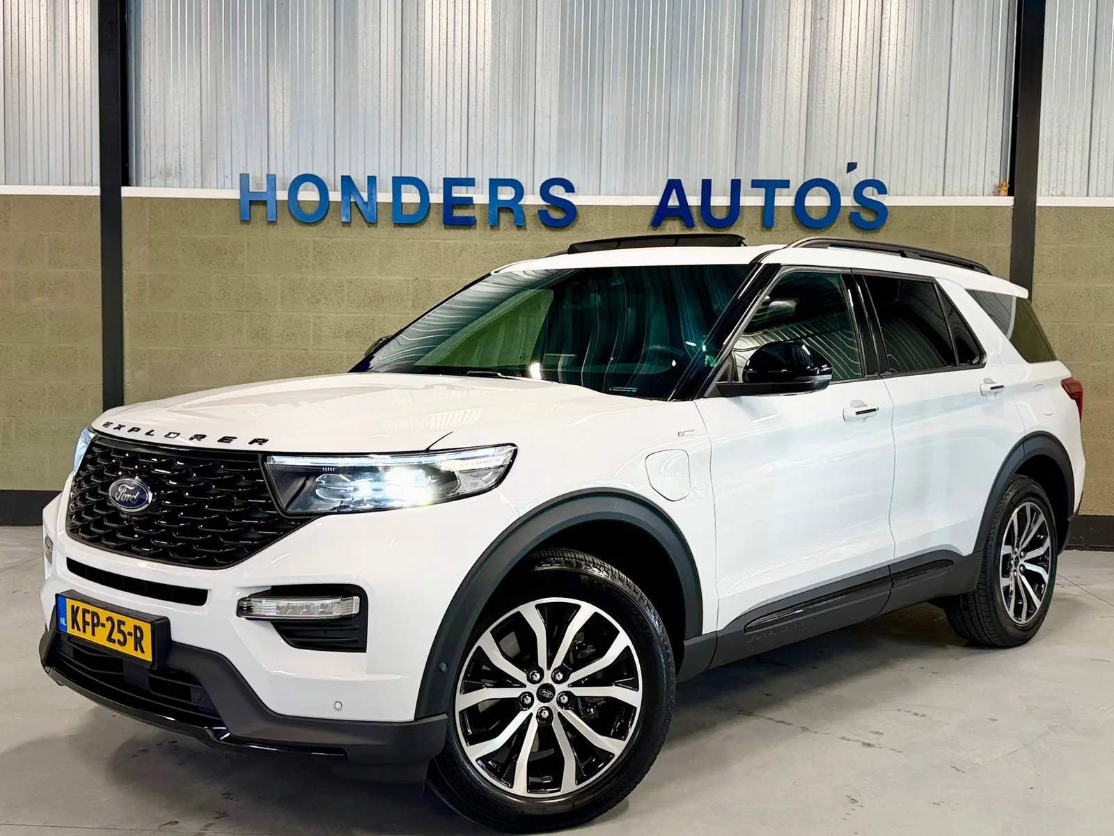 Ford Explorer (2024) — foto 1