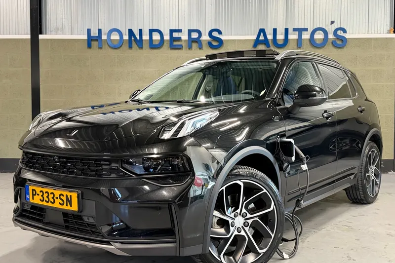 Lynk & Co 01 (2022)