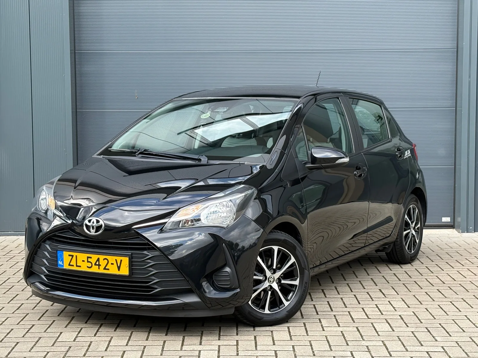 Toyota Yaris (2019) — foto 1