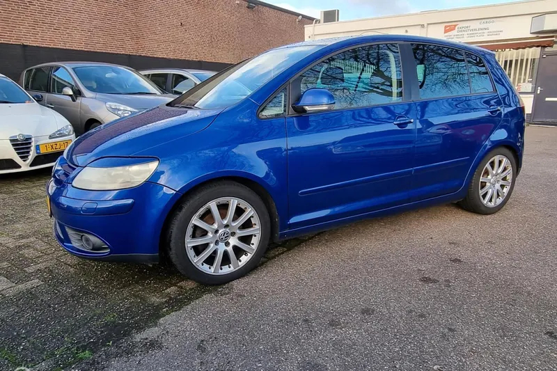 Volkswagen Golf (2005)
