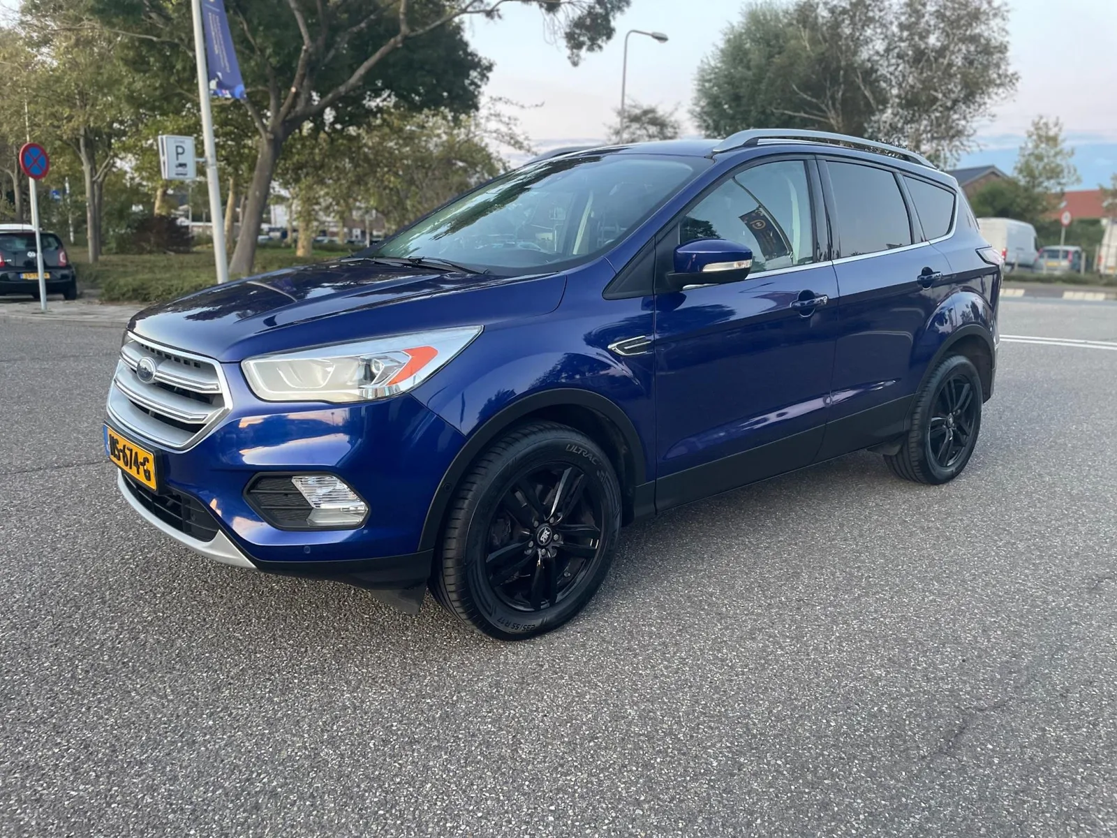 Ford Kuga (2017) — foto 1