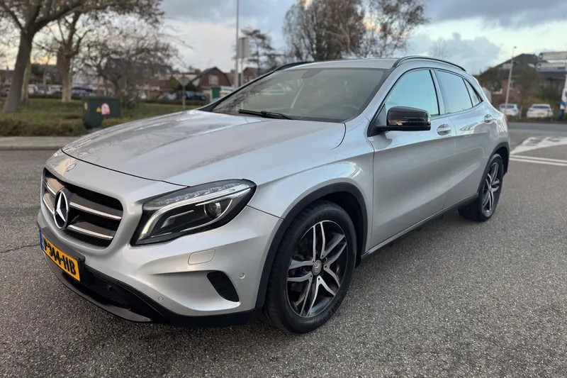 Mercedes-Benz GLA (2015)