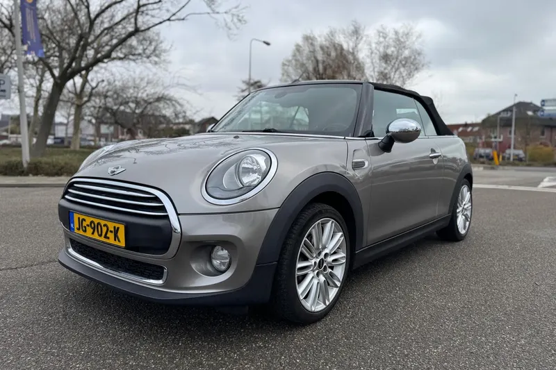 MINI Cabrio (2016)
