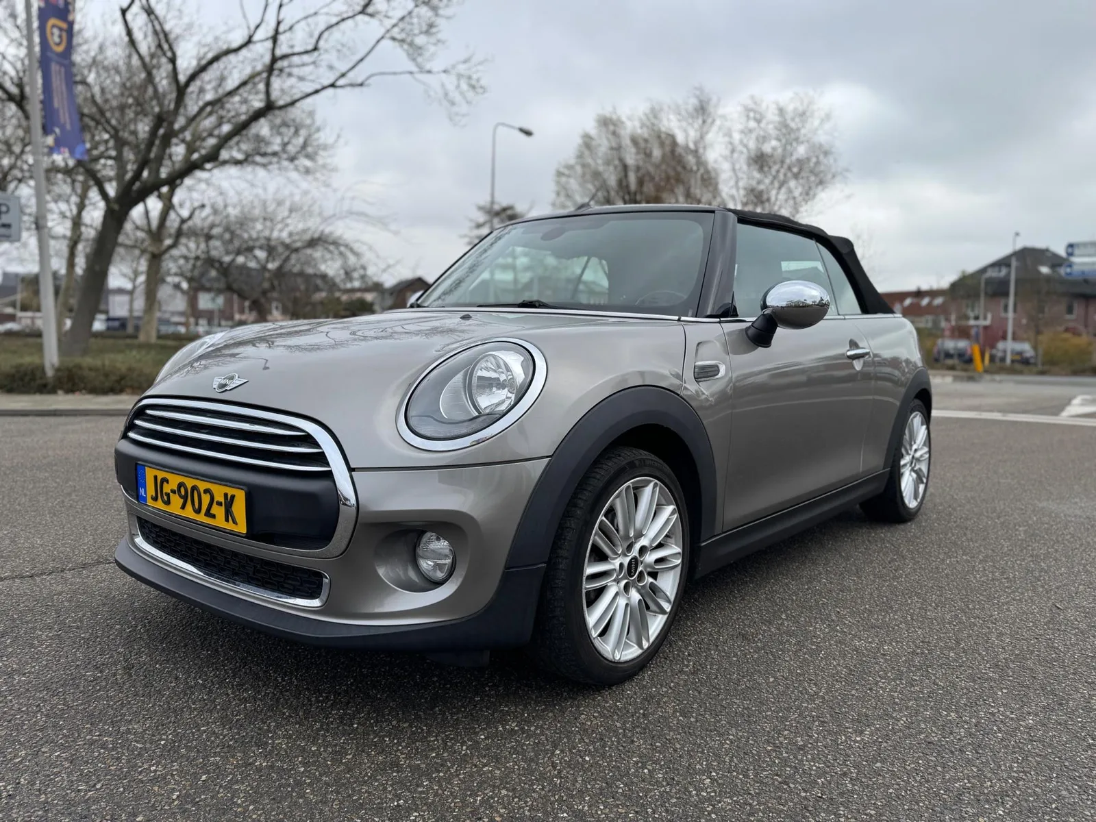 MINI Cabrio (2016) — foto 1