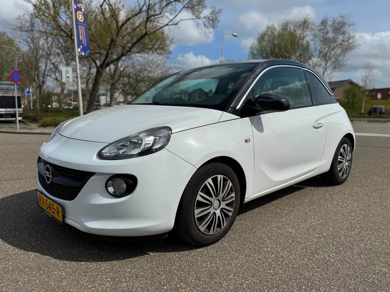 Opel Adam (2013) — foto 1