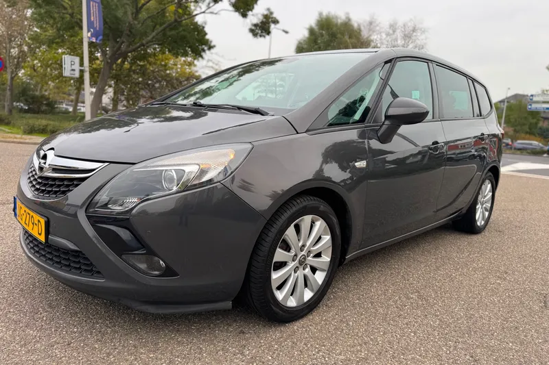 Opel Zafira (2015)
