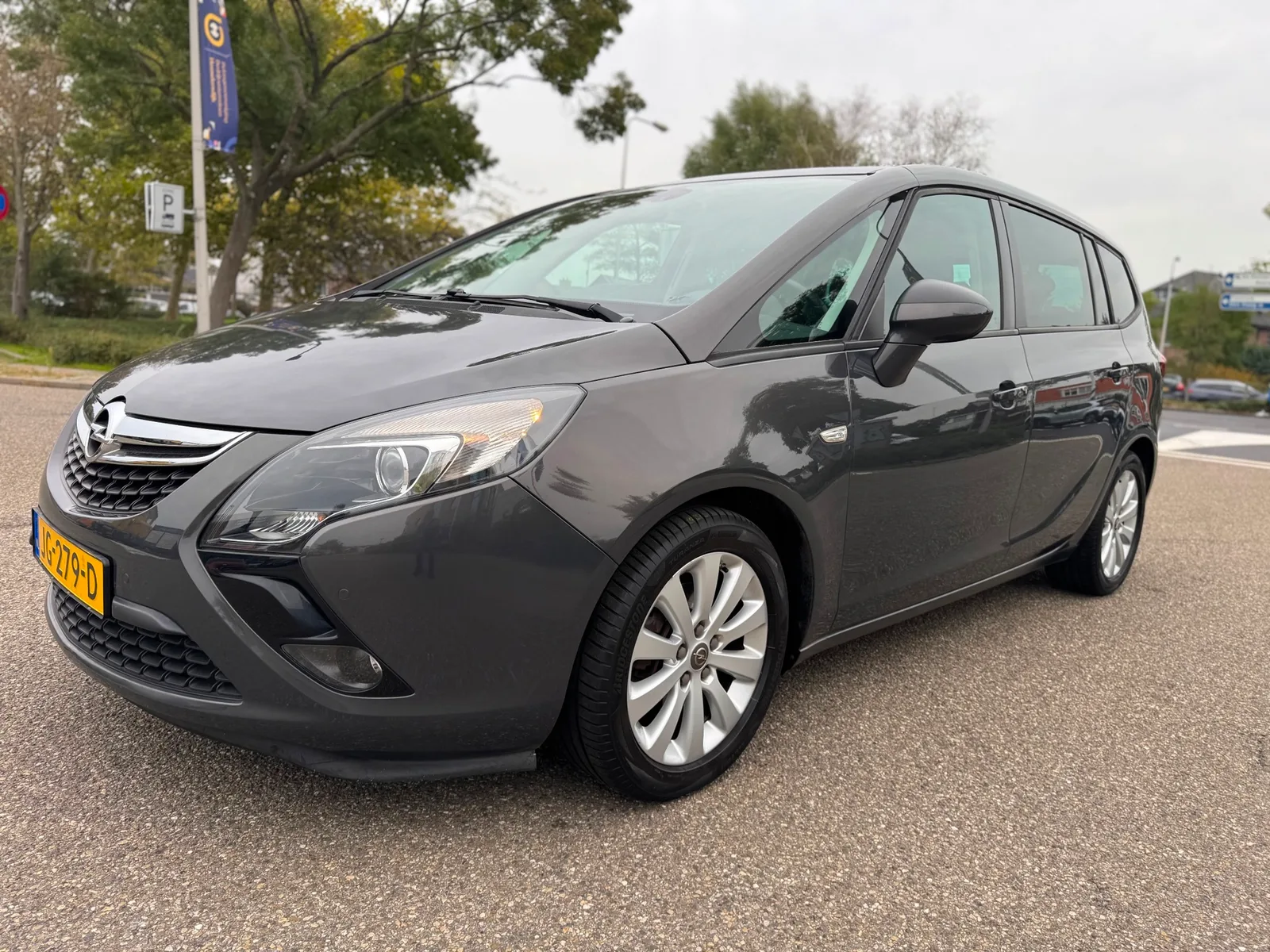 Opel Zafira (2015) — foto 1