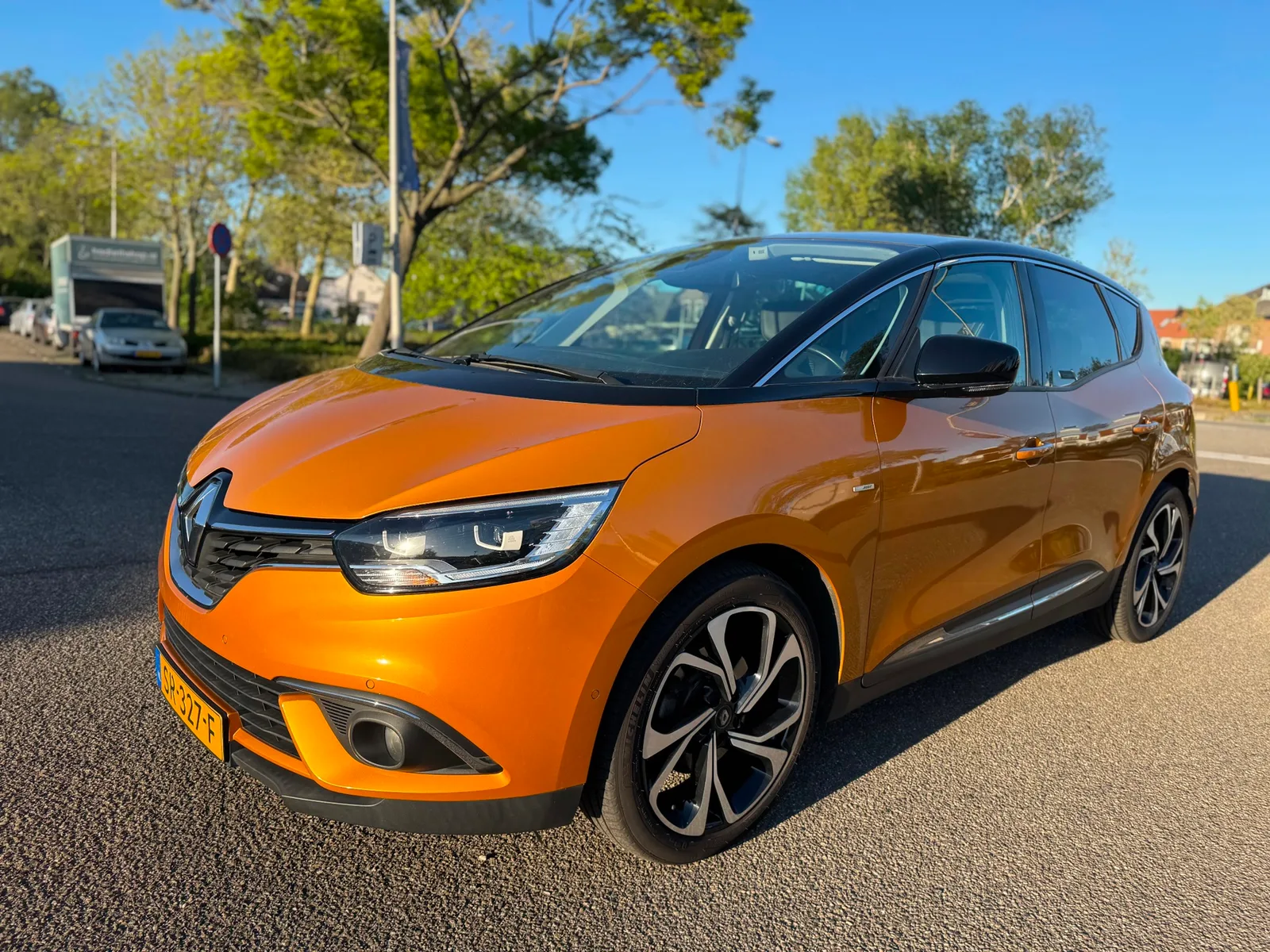 Renault Scénic (2018) — foto 1