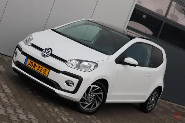 Volkswagen Up! (2017) — foto 1