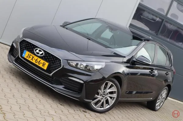 Hyundai i30 (2020) — foto 1