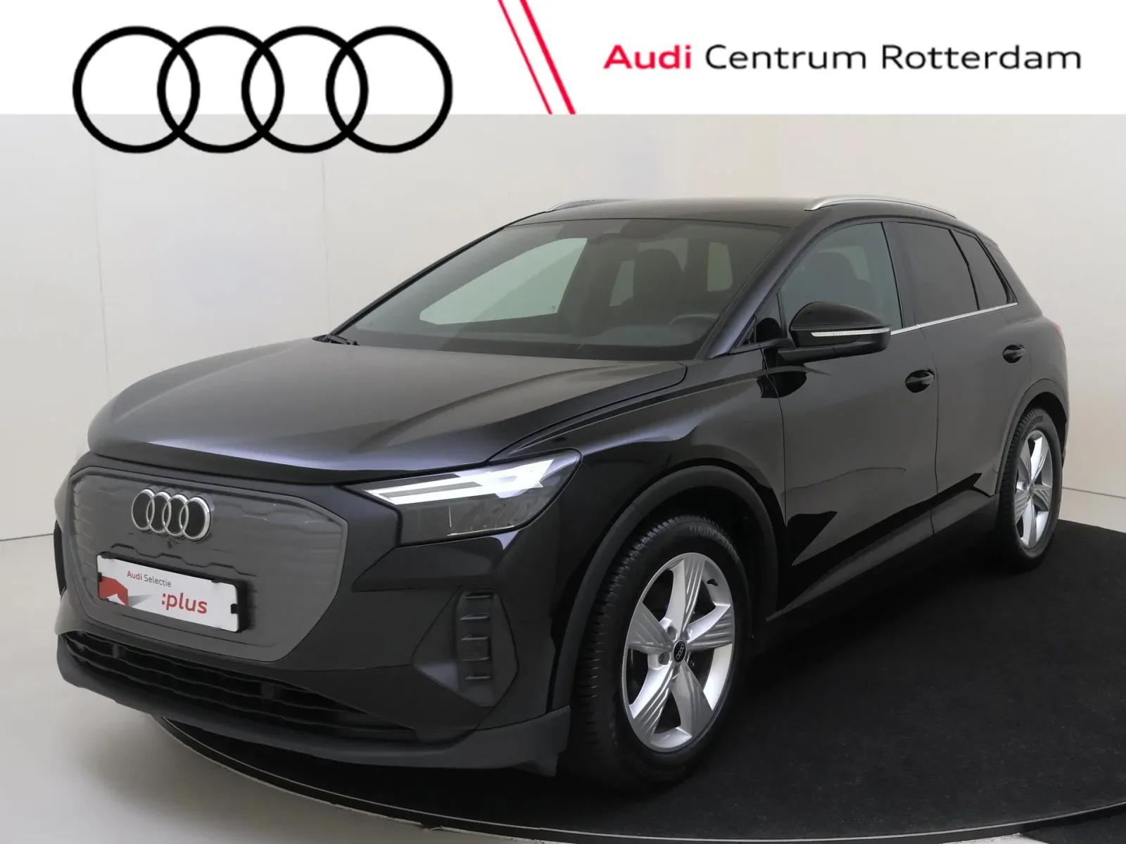 Audi Q4 e-tron (2023) — foto 1