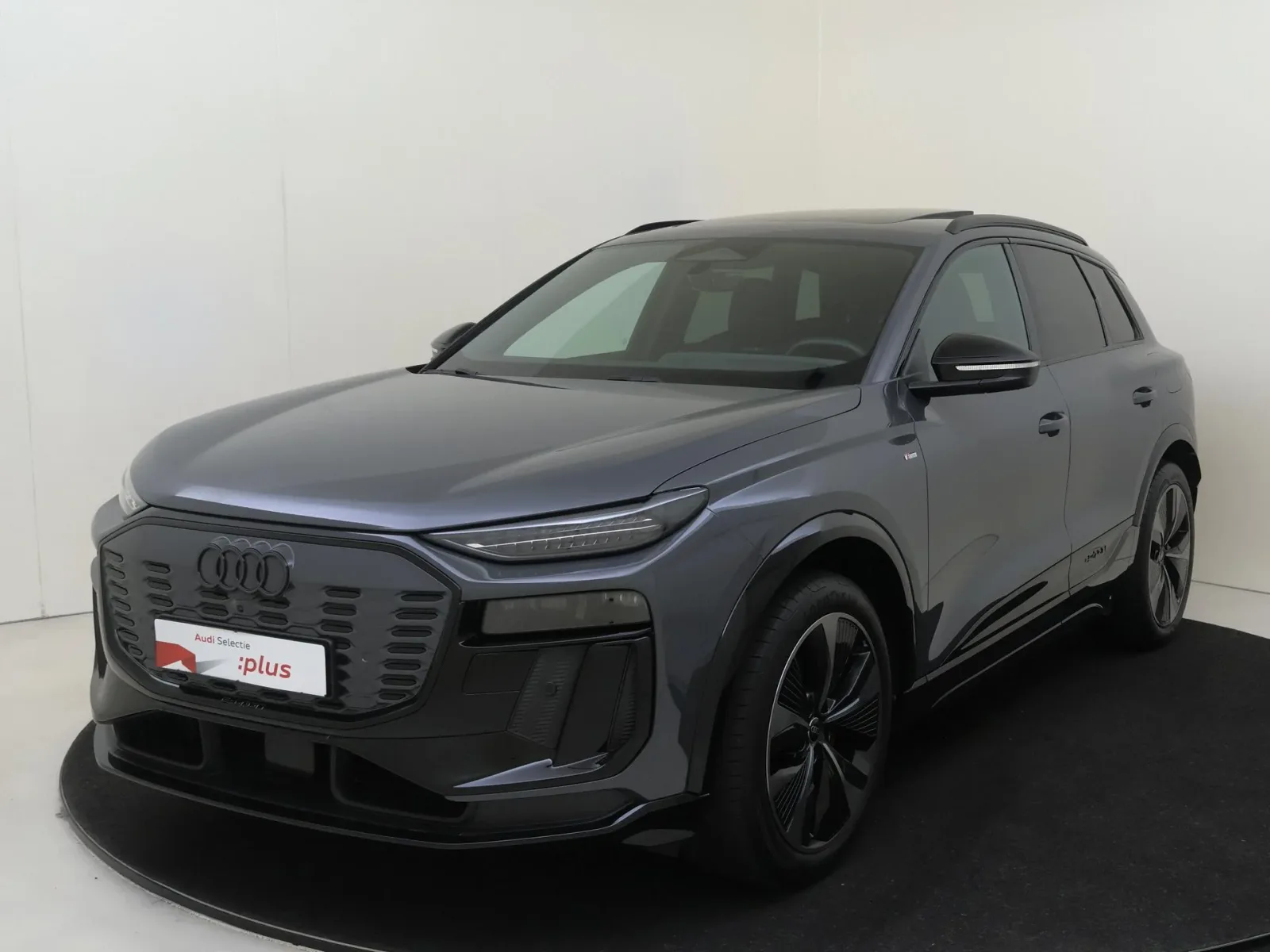 Audi Q6 e-tron (2024) — foto 1
