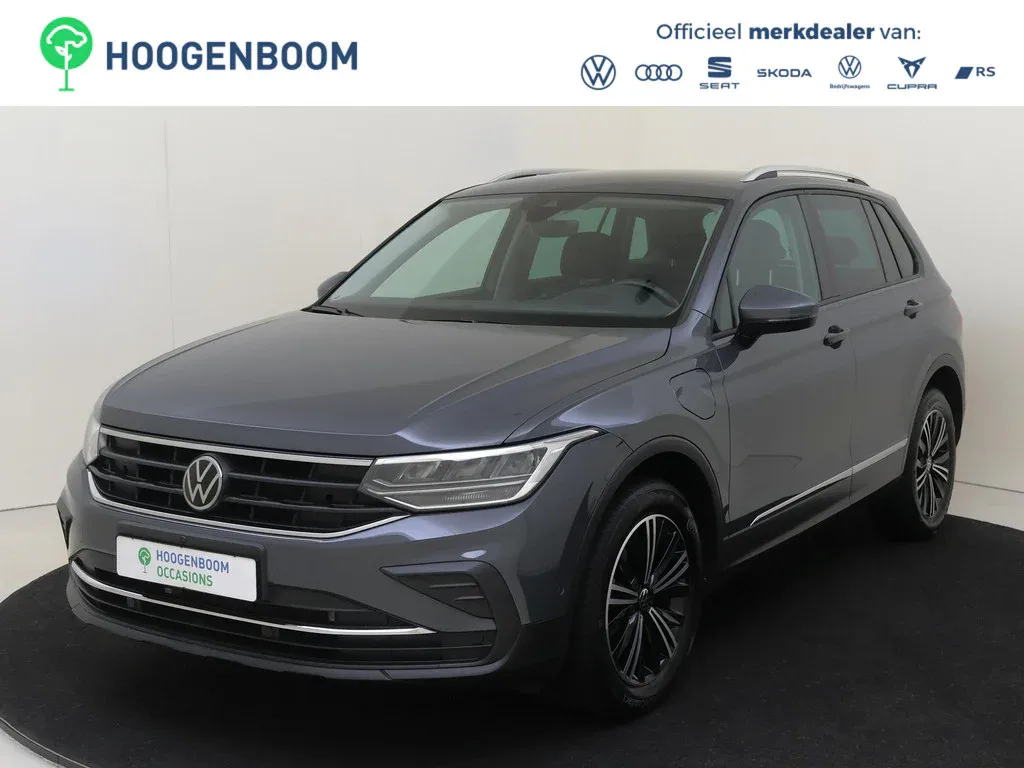 Volkswagen Tiguan (2022) — foto 1
