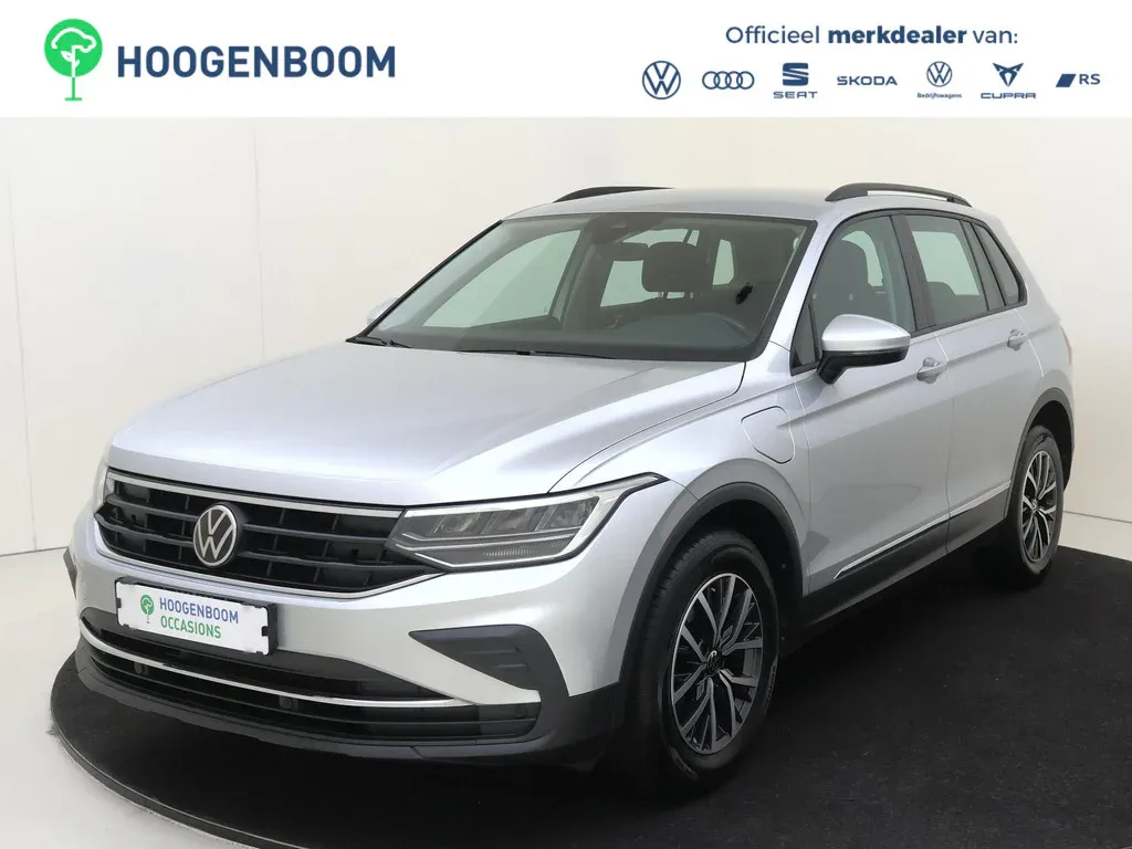 Volkswagen Tiguan (2022) — foto 1