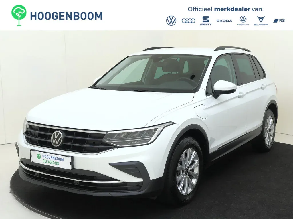 Volkswagen Tiguan (2022) — foto 1
