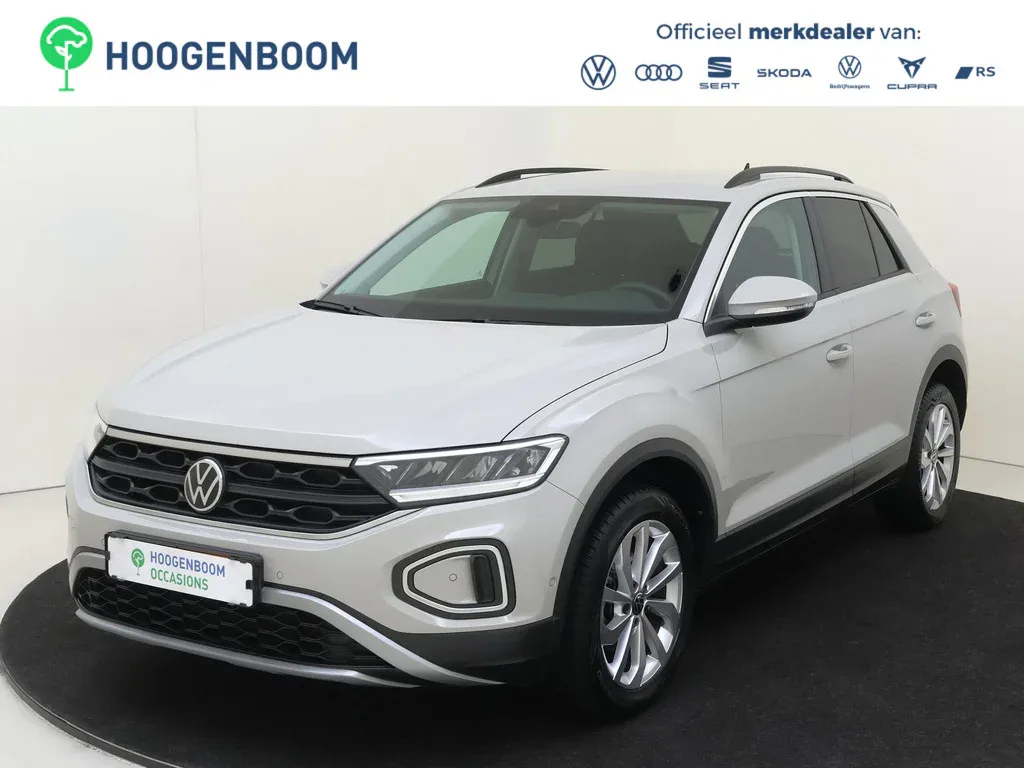 Volkswagen T-Roc (2024) — foto 1
