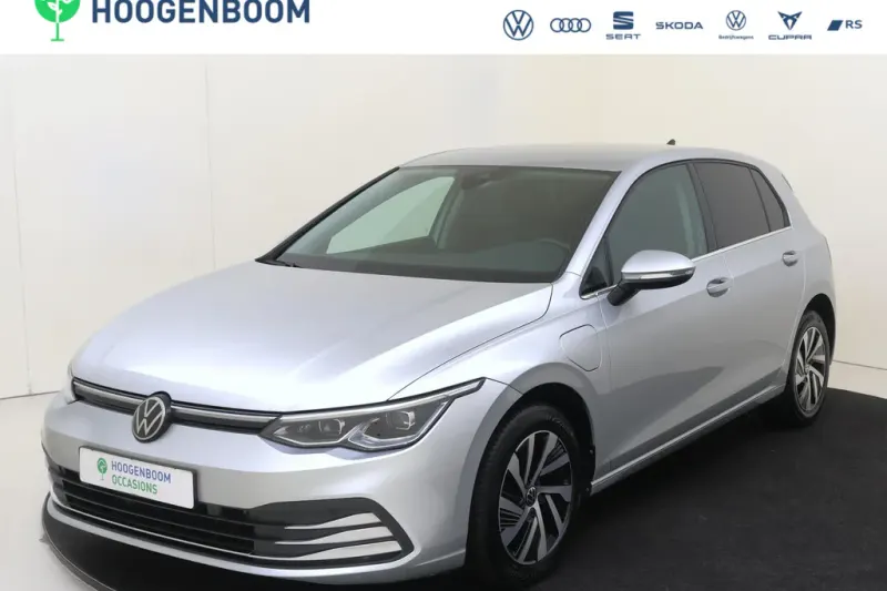 Volkswagen Golf (2024)