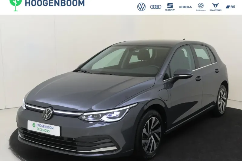 Volkswagen Golf (2024)