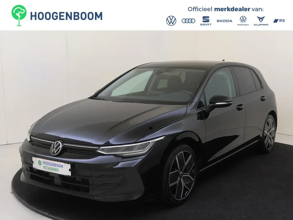 Volkswagen Golf (2024) — foto 1