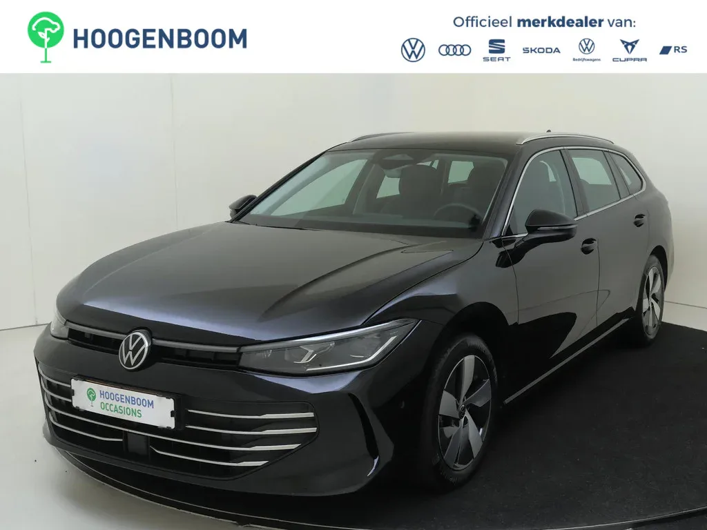 Volkswagen Passat (2024) — foto 1
