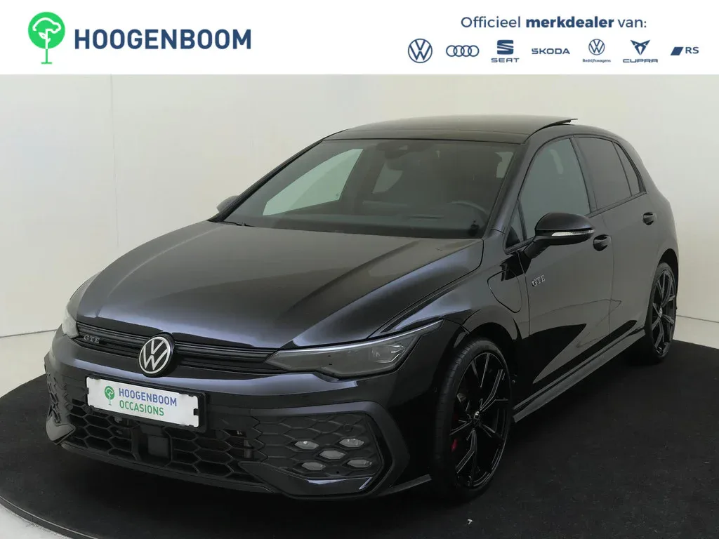 Volkswagen Golf (2025) — foto 1