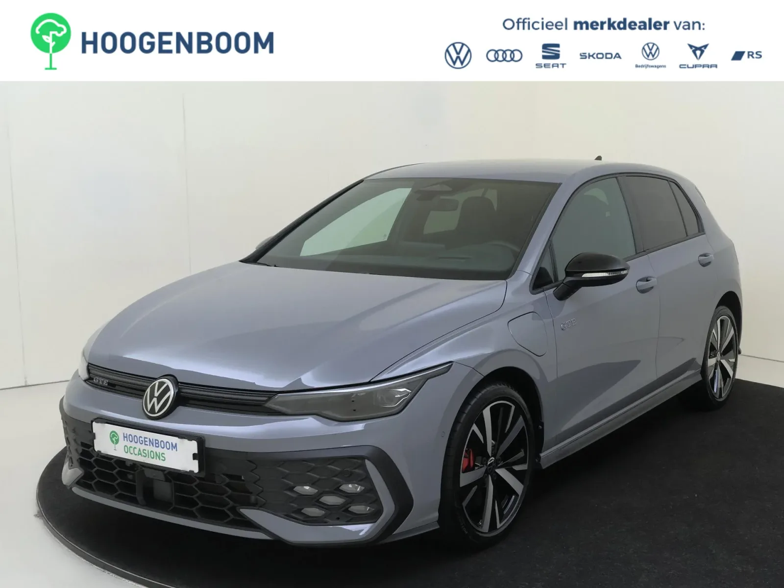 Volkswagen Golf (2023) — foto 1
