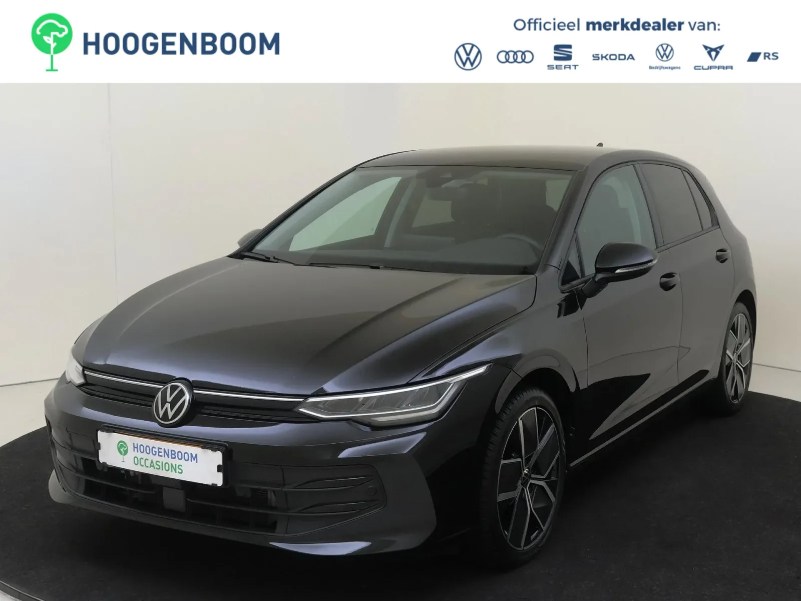 Volkswagen Golf (2024) — foto 1