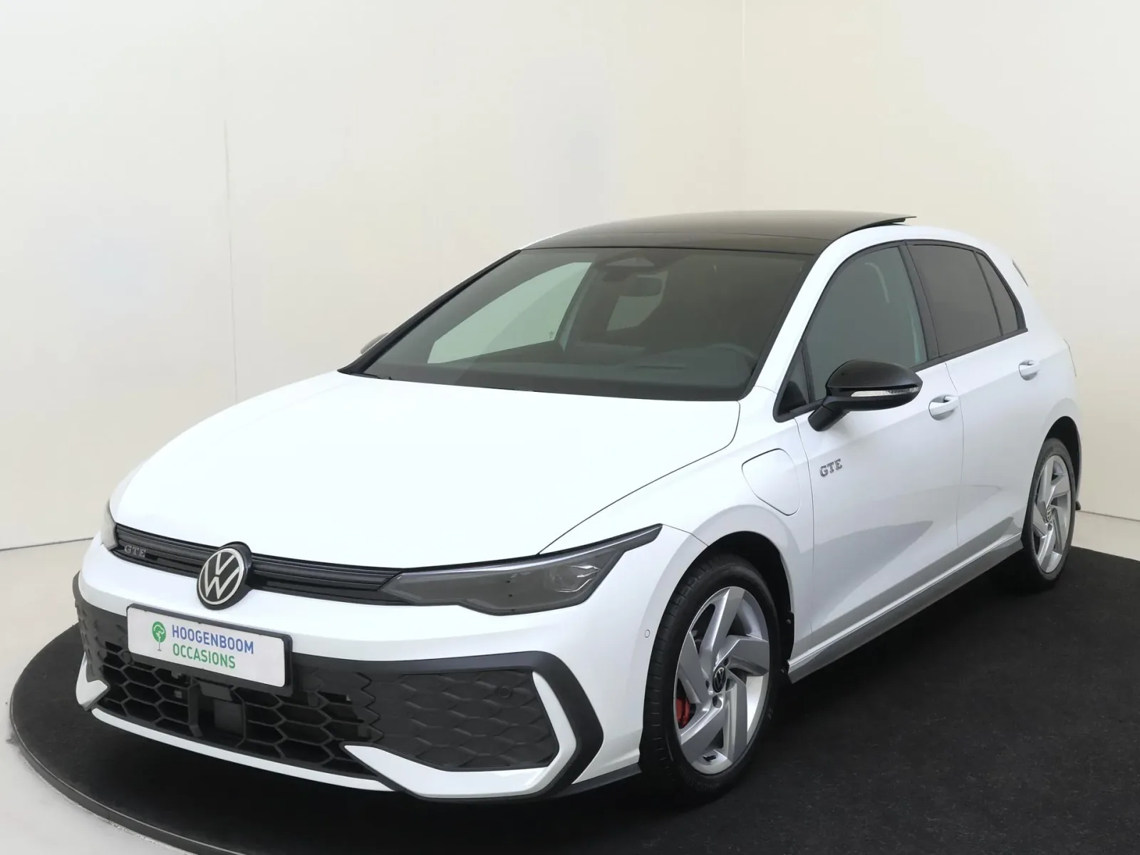 Volkswagen Golf (2025) — foto 1