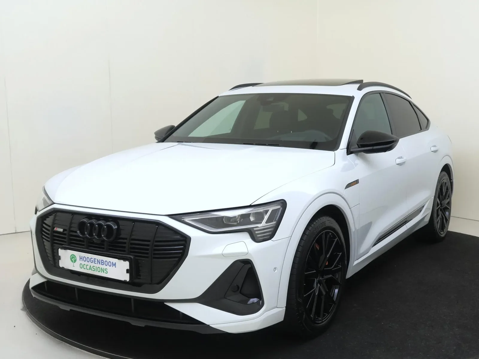 Audi e-tron (2023) — foto 1