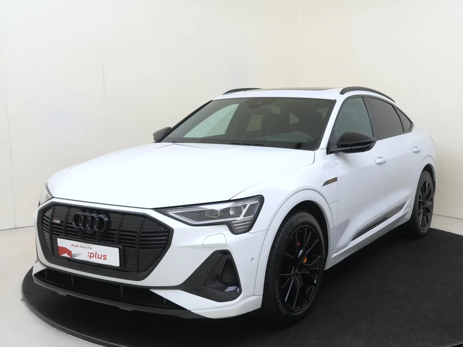 Audi e-tron Sportback (2023) — foto 1