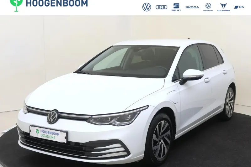 Volkswagen Golf (2023)