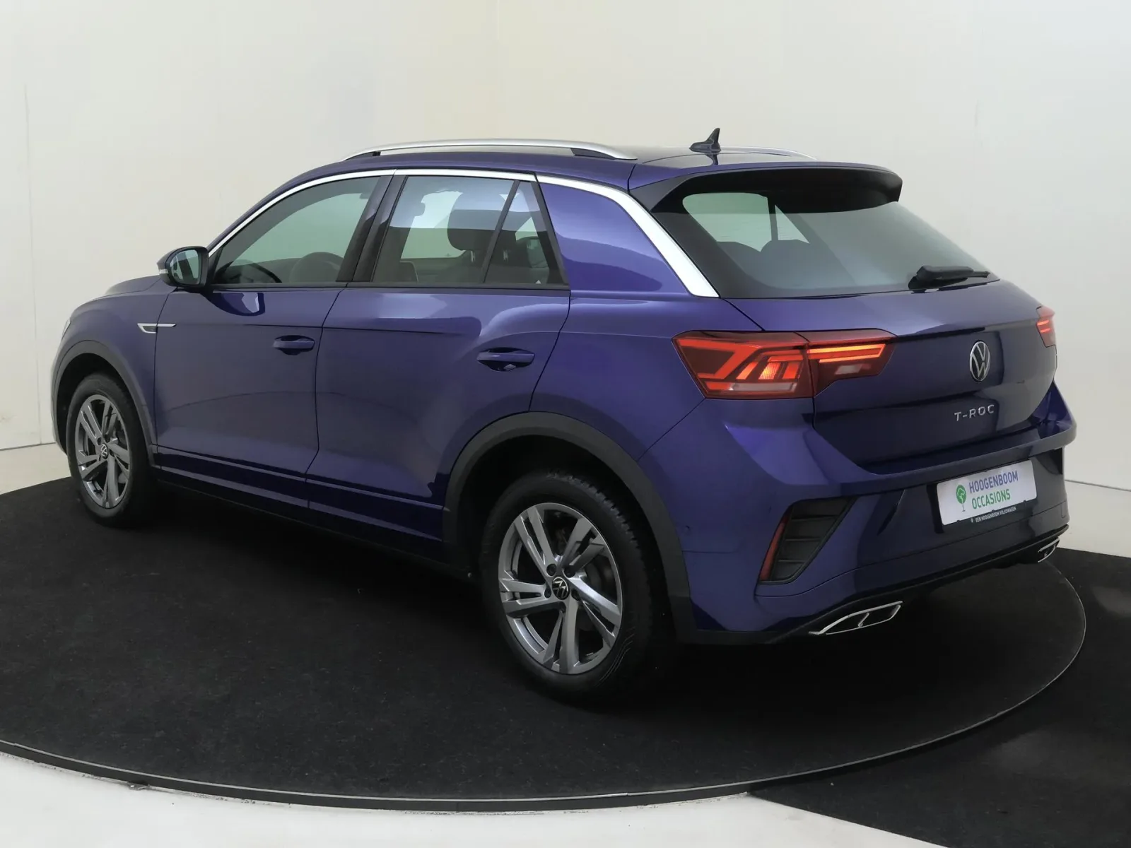 Volkswagen T-Roc (2024) — foto 1