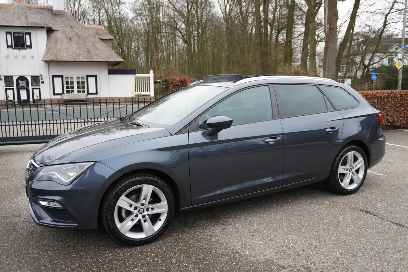 SEAT Leon (2019) — foto 1