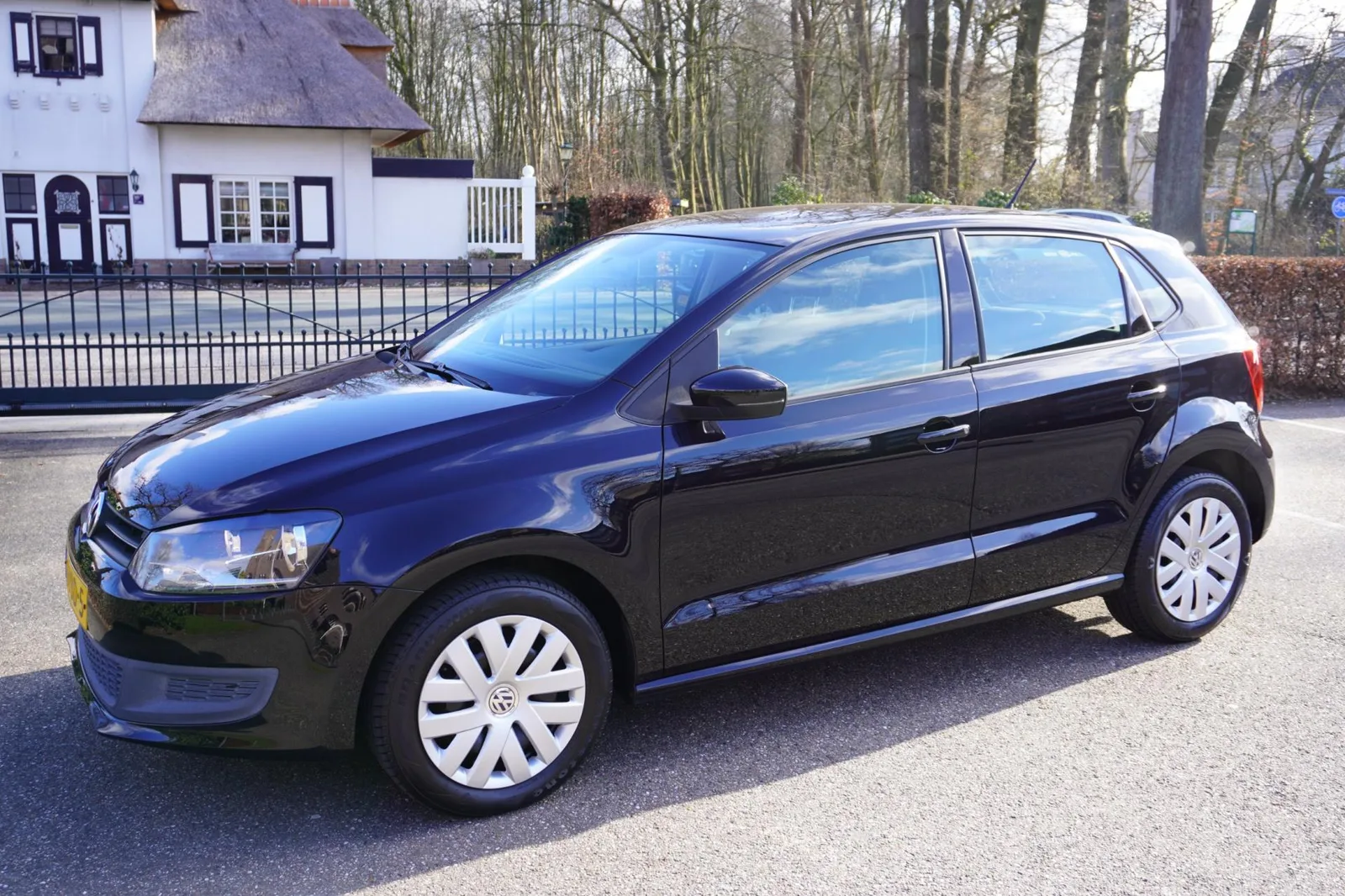 Volkswagen Polo (2011) — foto 1
