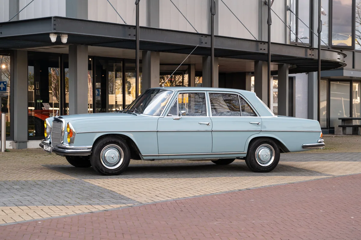 Mercedes-Benz S-Klasse (1966) — foto 1