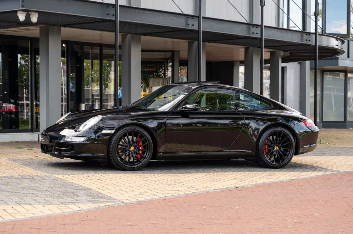 Porsche 911 (2005) — foto 1