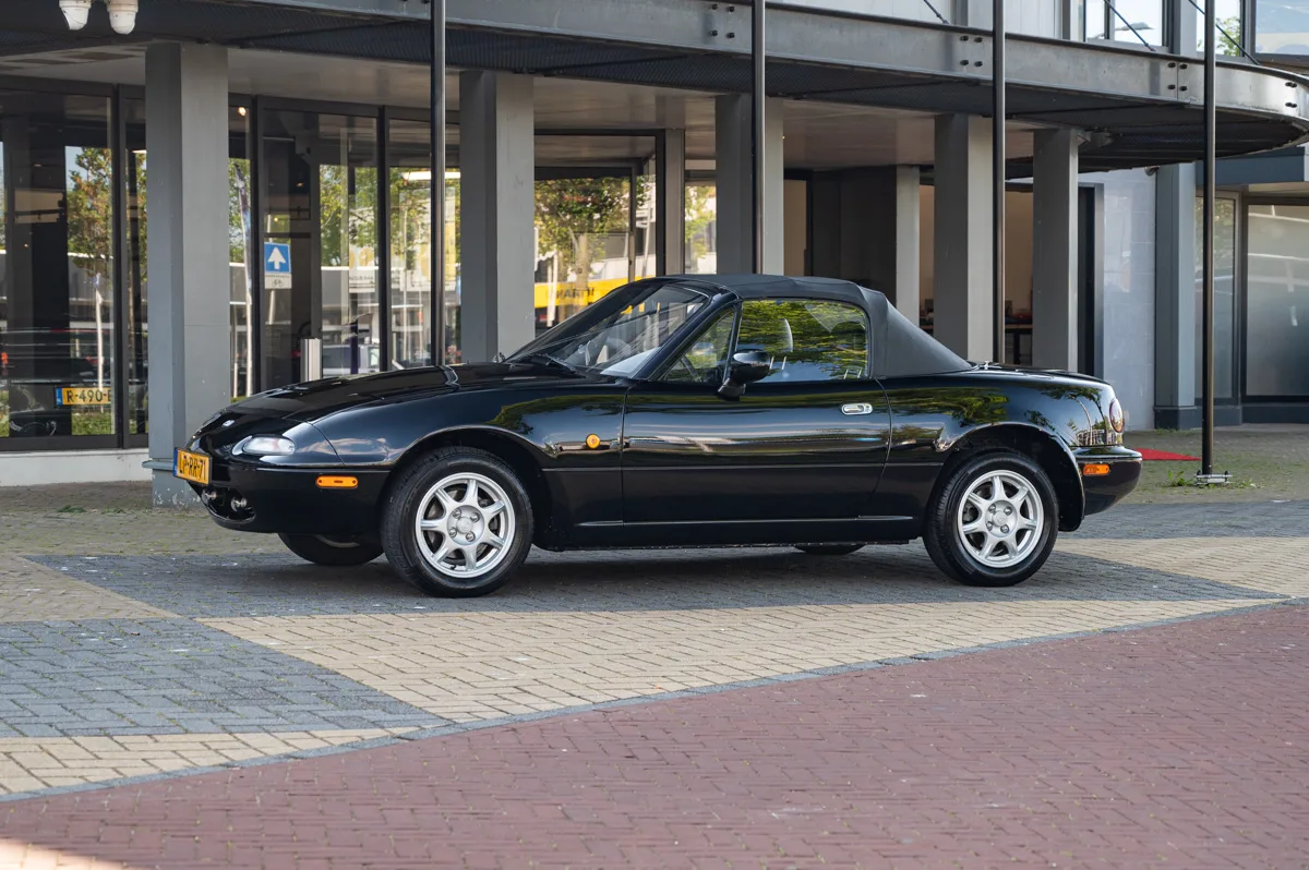Mazda MX-5 (1995) — foto 1