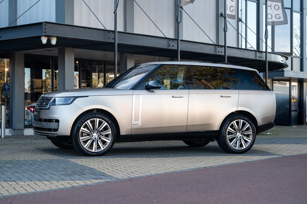 Land Rover Range Rover (2022) — foto 1