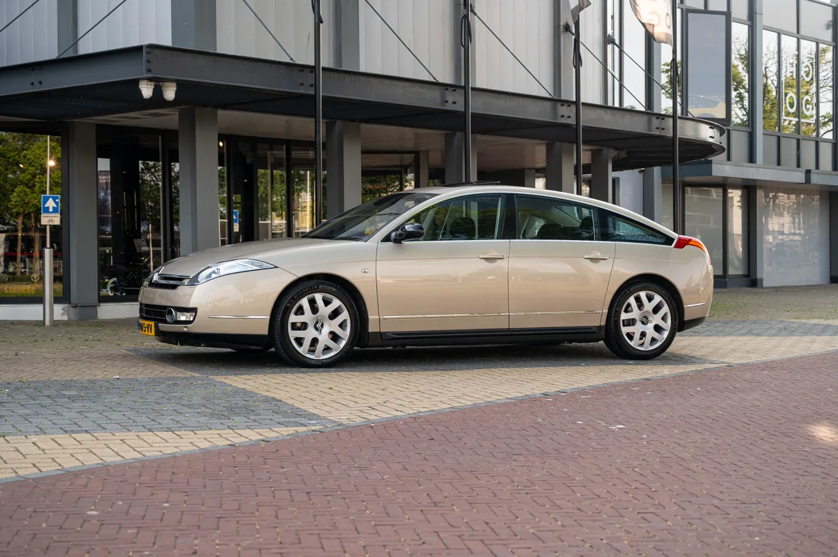 Citroën C6 (2006) — foto 1
