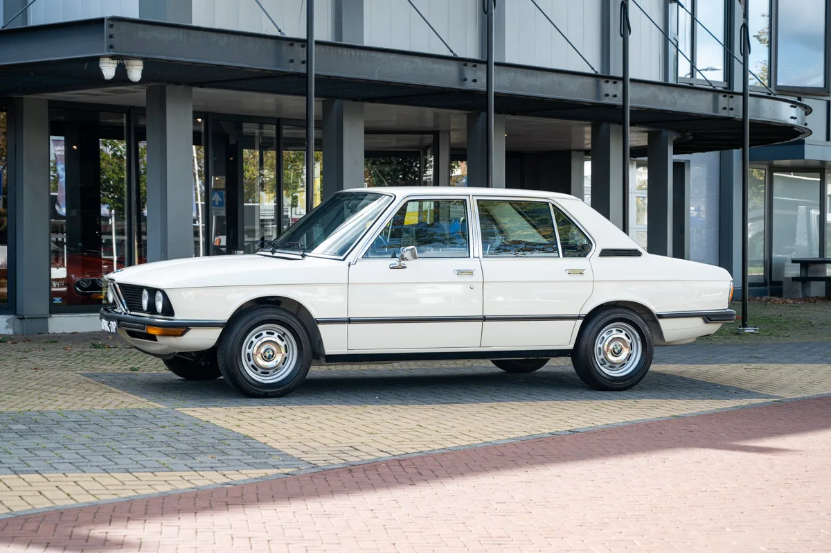 BMW 5-Serie (1978) — foto 1