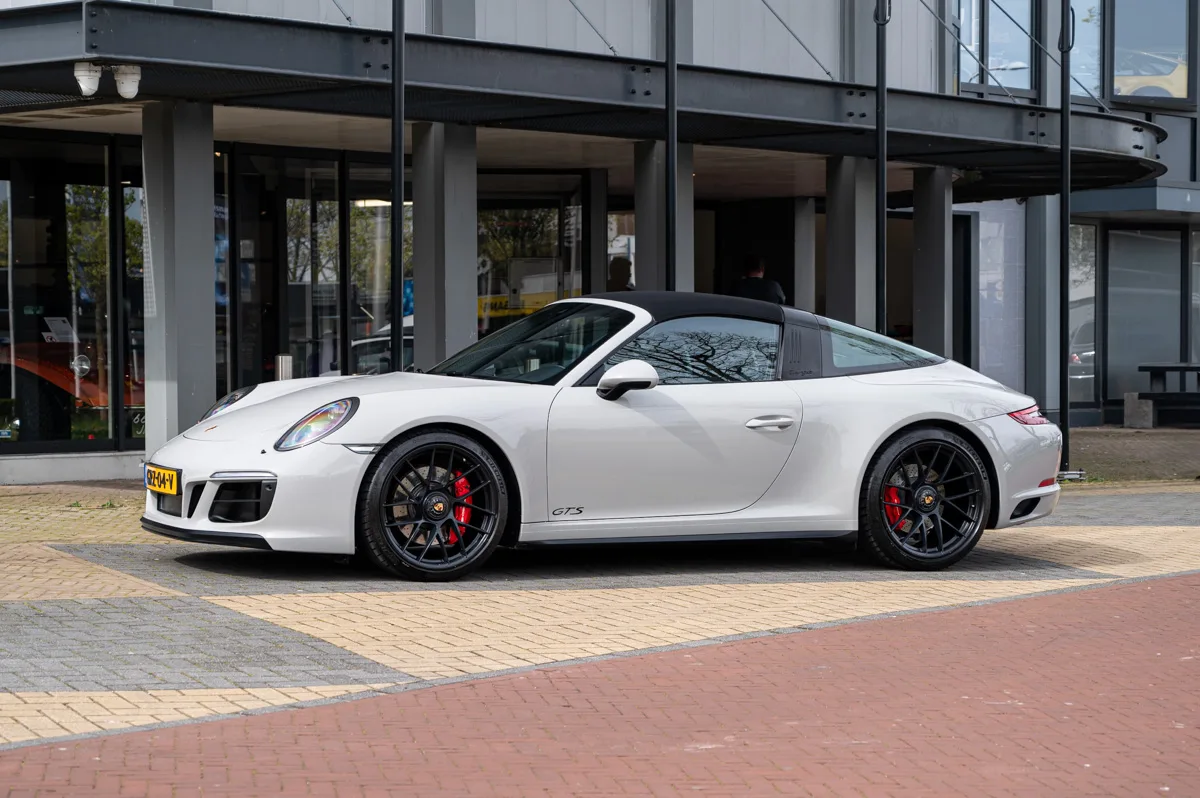 Porsche 911 (2017) — foto 1