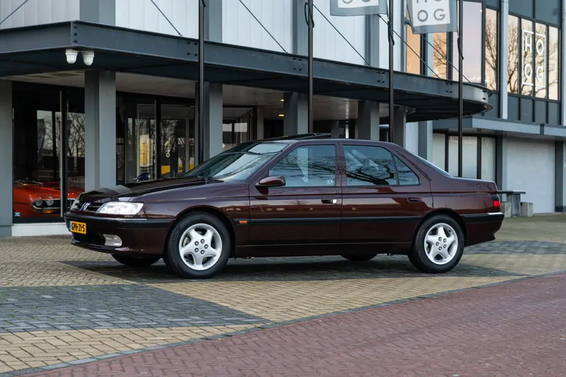 Peugeot 605 (1998)